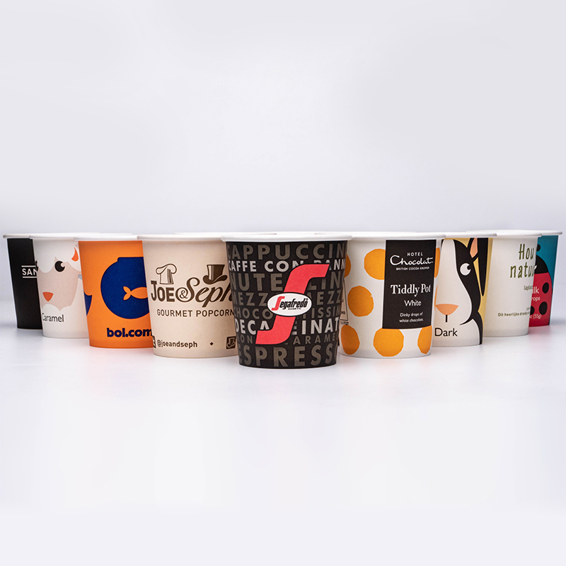 Taza de papel de pared simple